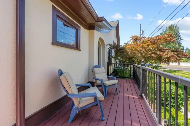 Street side deck overlooks the historic neighborhood