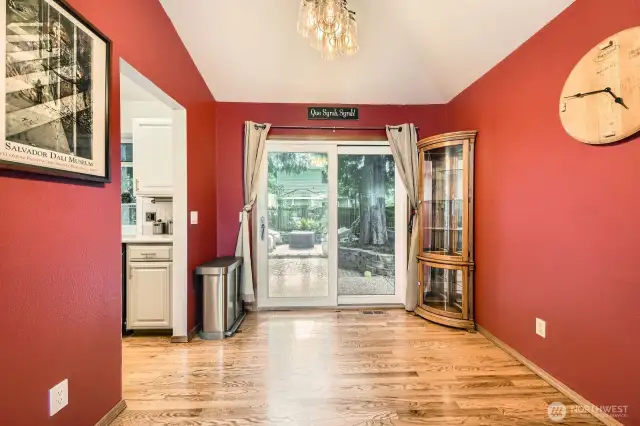 LARGE FORMAL DINING AREA, CAN EFFORTLESSLY SEAT SIX OR MORE.