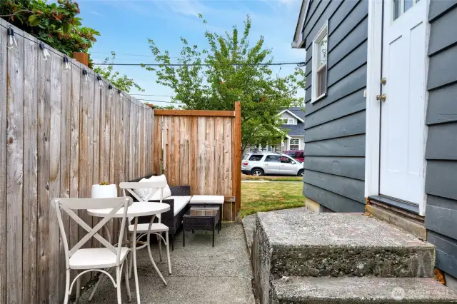 Side yard patio area- located off kitchen