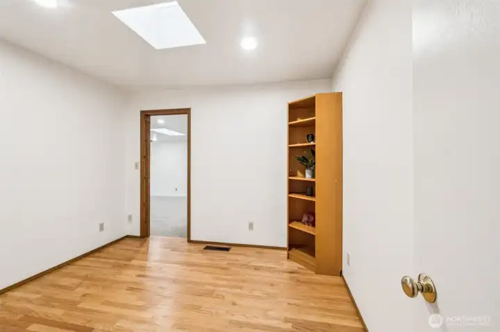 3rd bedroom was used as an office/library