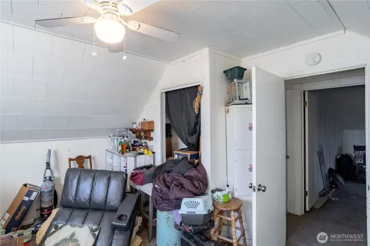 Upstairs-Bonus/Bedroom