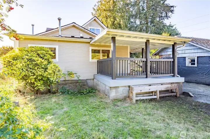 Back deck & yard
