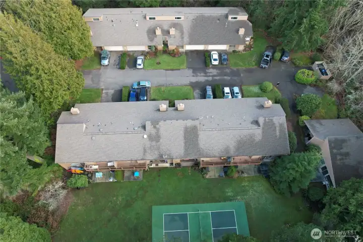 club house to the right & pickleball court
