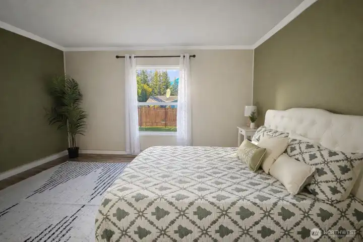 Can fit a king bed with a sofa