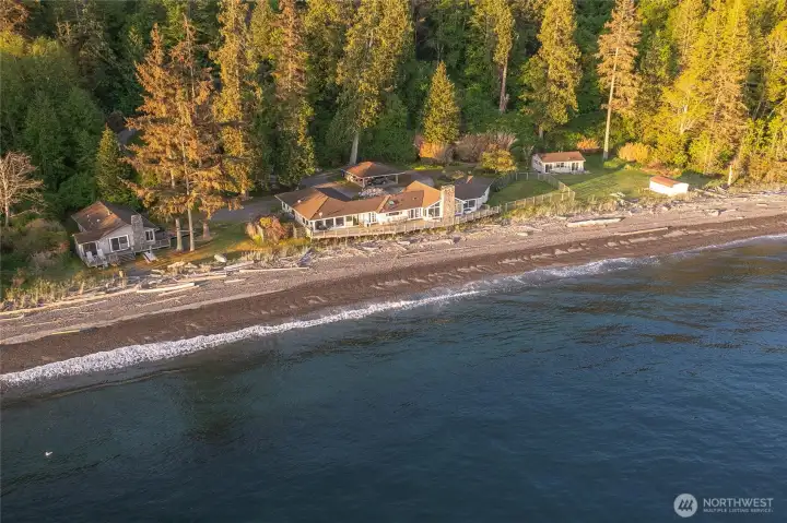 Adjoins public land to the west