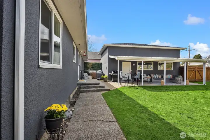 From this perspective you get a good sense of the size of the covered entertaining space.