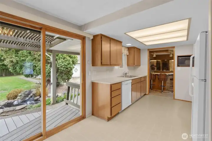 Access to Sunny Deck and Bonus Room with Wet Bar