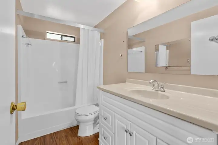 Full Bathroom