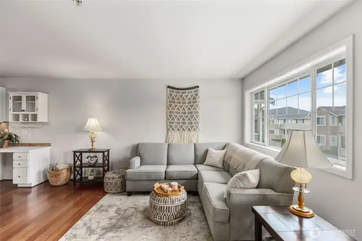 Large, open concept living area right off kitchen - perfect for hosting Large, open concept living area right off kitchen - perfect for hosting