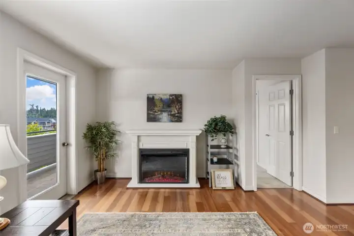 Hard surface flooring, fresh paint, electric fireplace insert... this unit is move in ready! Hard surface flooring, fresh paint, electric fireplace insert... this unit is move in ready!