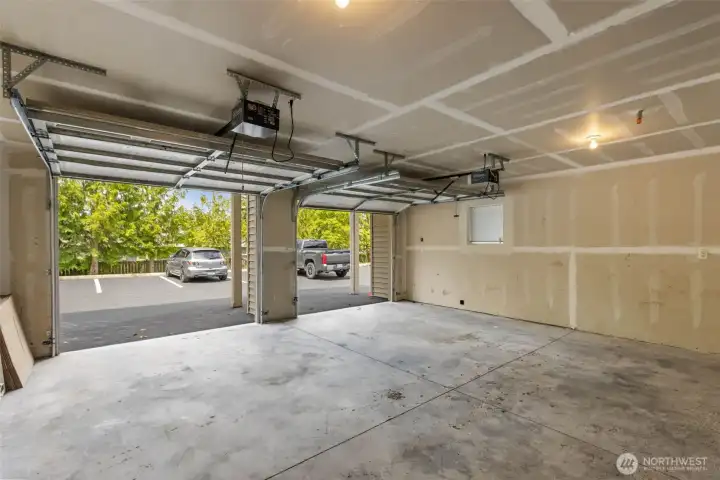2 CAR GARAGE - RARE for this association! 2 CAR GARAGE - RARE for this association!
