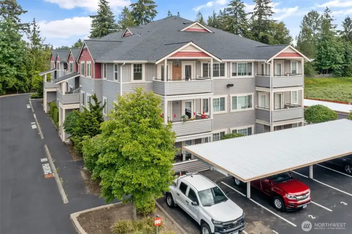This building has ample close visitor parking if you need more than the covered assigned parking spot and/or 2 car garage This building has ample close visitor parking if you need more than the covered assigned parking spot and/or 2 car garage