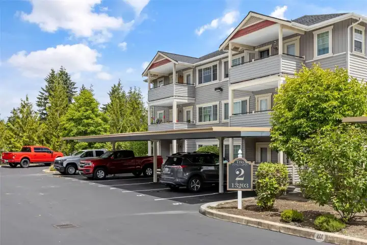 This building has ample close visitor parking if you need more than the covered assigned parking spot and/or 2 car garage This building has ample close visitor parking if you need more than the covered assigned parking spot and/or 2 car garage