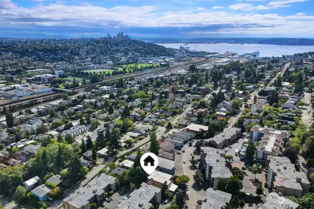 Located in Magnolia the Maggie Hills Condominium is an 8 unit building with easy access to Fremont, SLU & downtown Seattle.