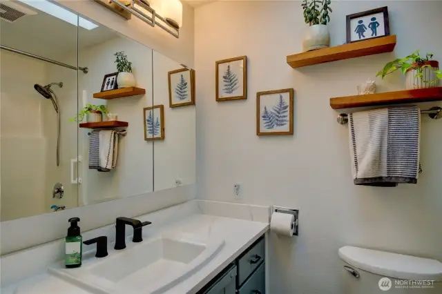 Hall Full Bath.  Remodeled in 2020.