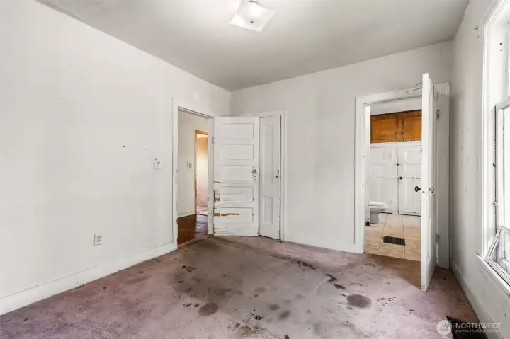 Upper level unit 1