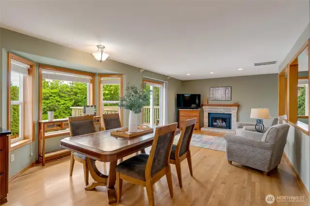 Open concept dining room...