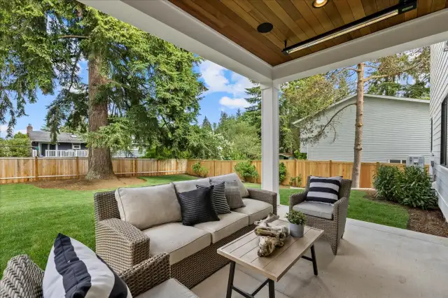 Heated patio w/ Infratech timed heaters