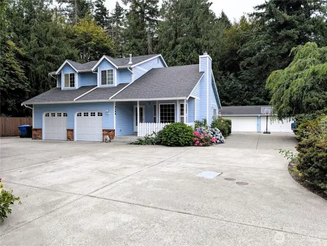 Say Yes to this address. Welcome to 7120 242nd St E, Graham, WA 98338. 3bedrooms, 2.5 bathrooms & 7 covered parking spaces. .295 acre private location. No HOA!. Private setting backs up to greenbelt