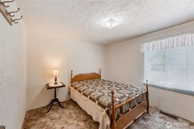 Middle Bedroom