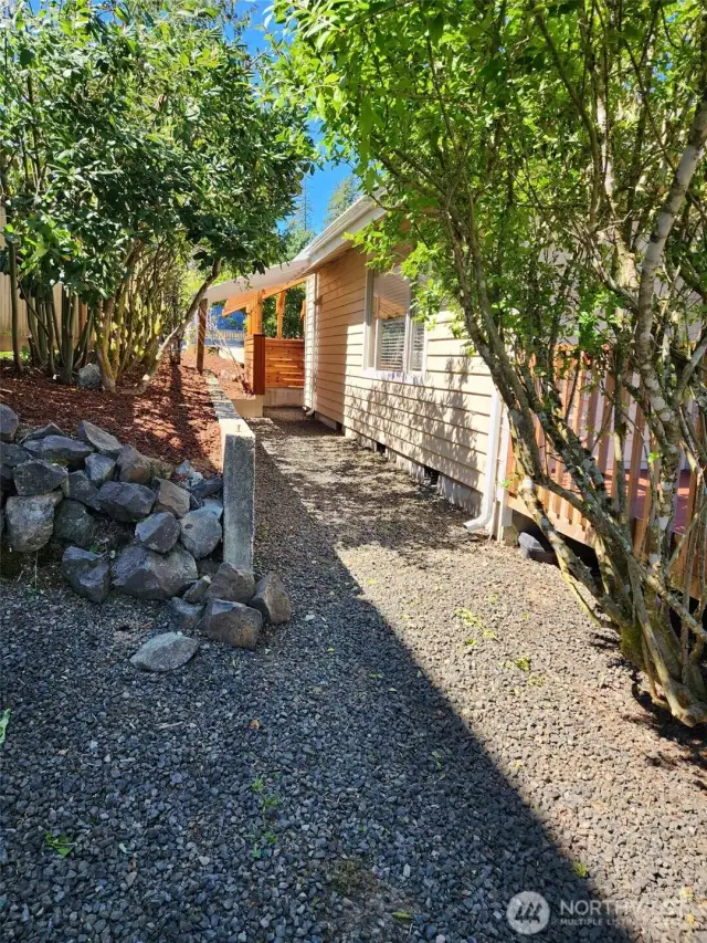 Walkway to the front yard
