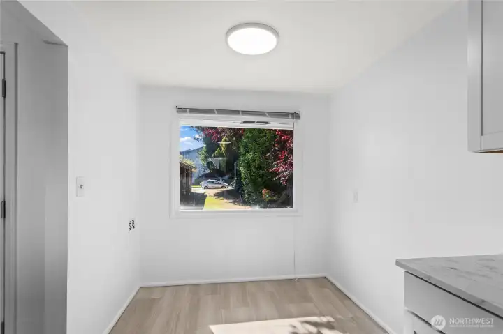 Unit E Dining area/nook