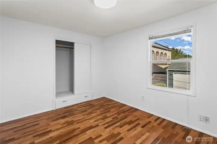 Unit E Bedroom - alt view with closet