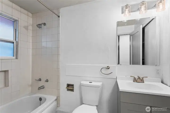 Unit B Bathroom