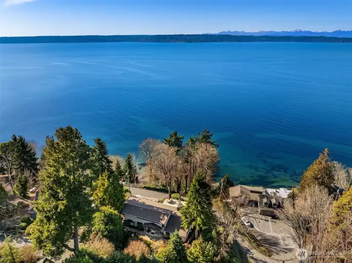 Here you are a member of the Seahurst Community Club with access to your private beach within a five-minute walk, or hike to Seahurst Park. You'll never want to leave the Seahurst lifestyle!