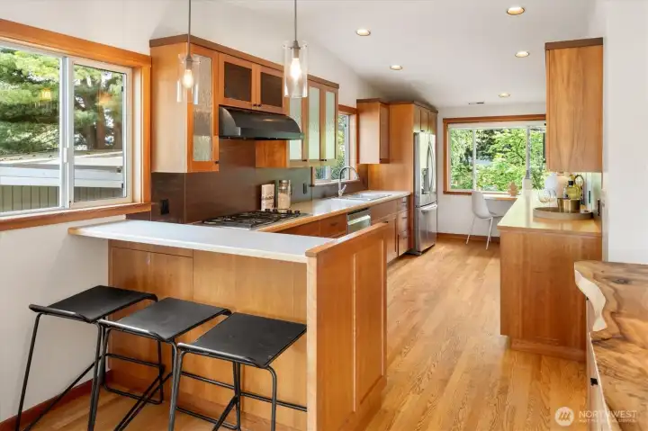 A kitchen bar to keep the Chef company during meal prep.