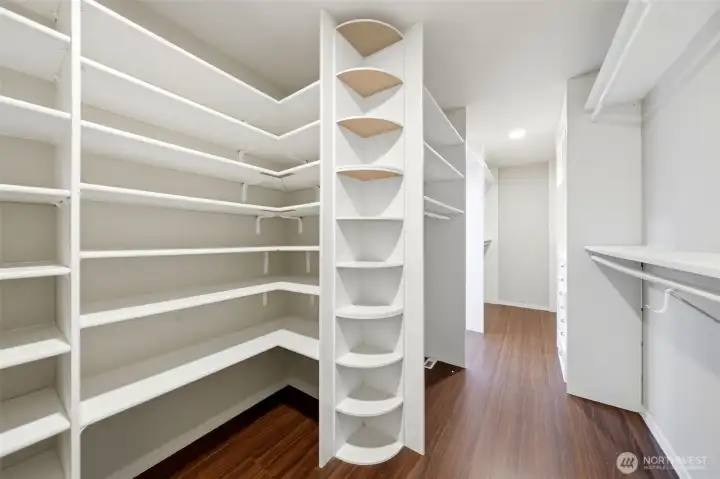 Walk-in Closet