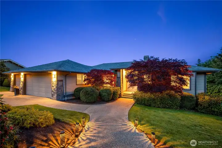 Welcome In to Refined Luxury Living~