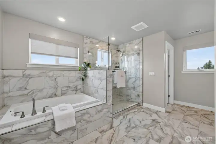 Generous deep soaking tub Generous deep soaking tub