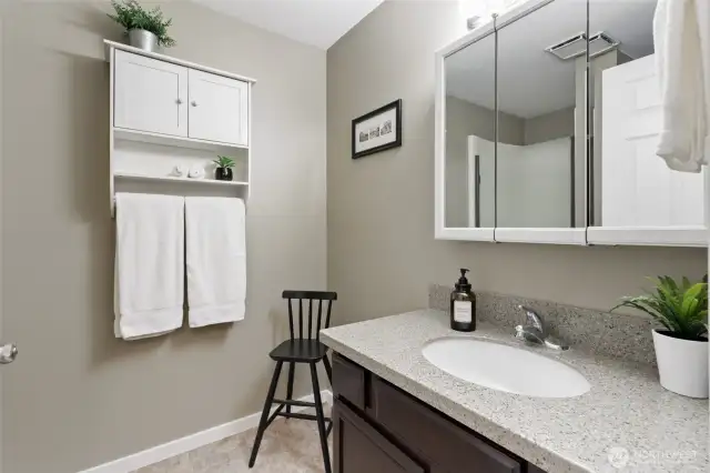 3/4 bath off mudroom adds a great deal of convenience!