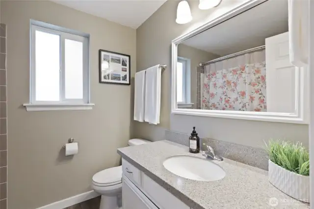 Upstairs full bath