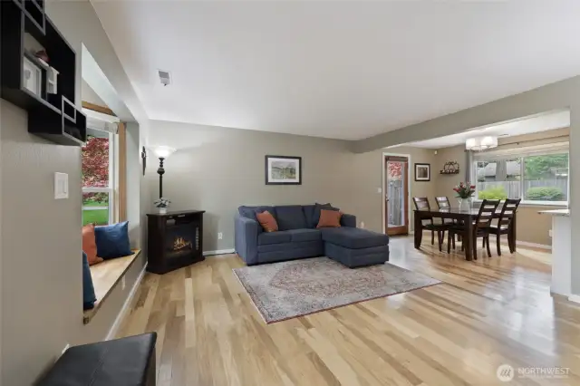 Note the sidedoor, leading to the wrap-around porch.
