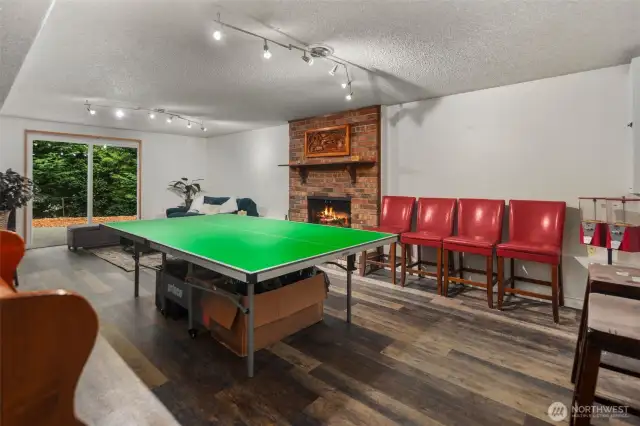 MIL Living room