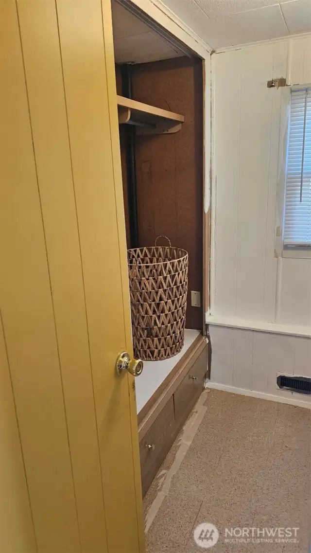 2nd Bedroom