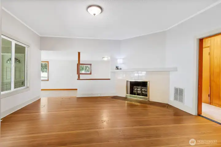Living room off dining area w/gas fireplace