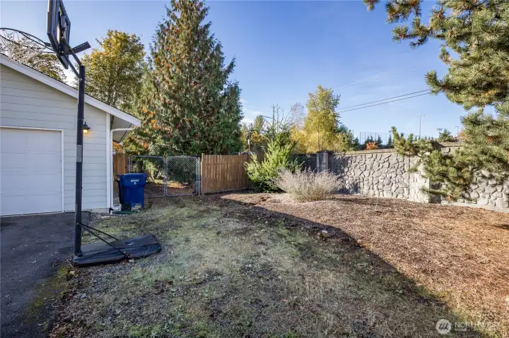 Plenty of space here or beyond the fence for RV parking, or create a long driveway and build an ADU in the back! Buyer to verify feasibility.