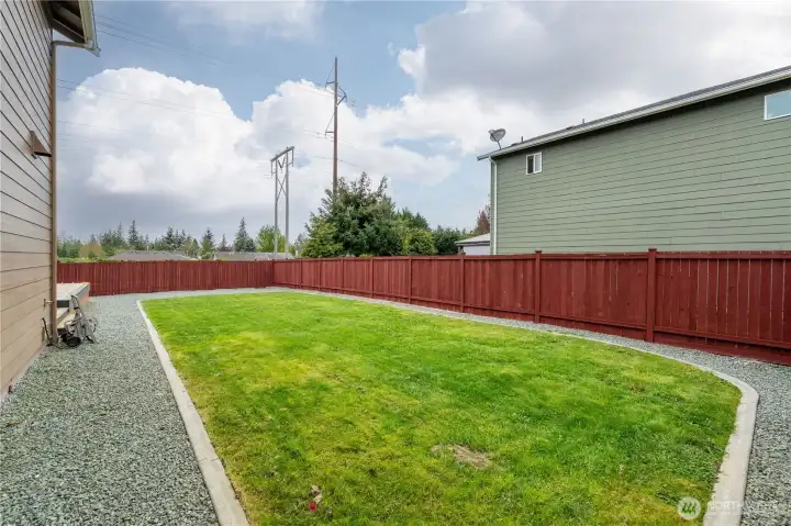 Easy to maintain, pleasing to the eye, secure for your pet, practical for your toys