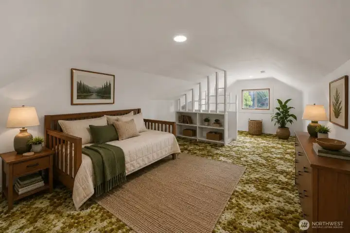 Upstairs was previously used as a bedroom. Virtually staged.