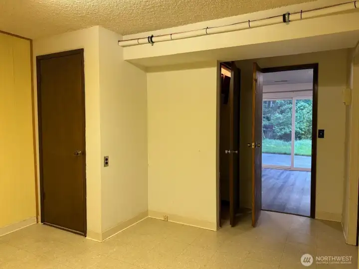 A perfect space for an office, craft and hobby or gaming space. A perfect space for an office, craft and hobby or gaming space.