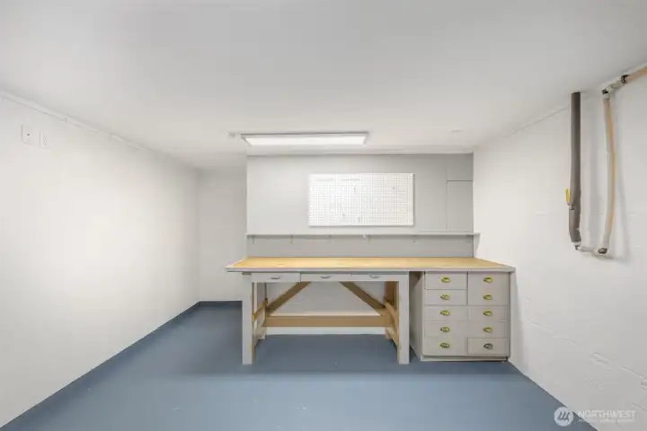 Built in desk for a shop? Built in desk for a shop?