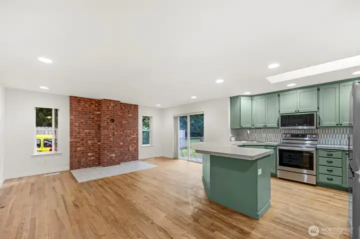 Large eat in kitchen