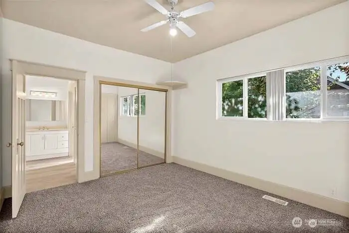 Main Bedroom on first floor has it's own Full Bathroom Main Bedroom on first floor has it's own Full Bathroom