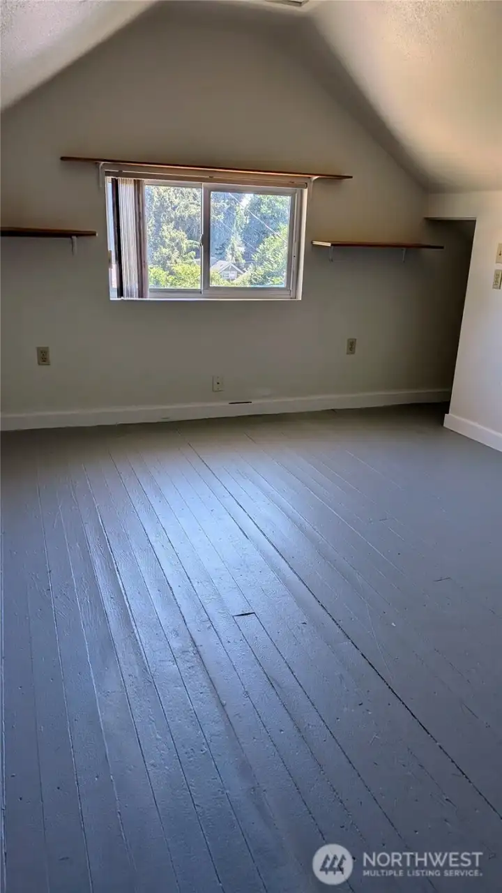 Hardwoods under the upstairs Carpet Hardwoods under the upstairs Carpet