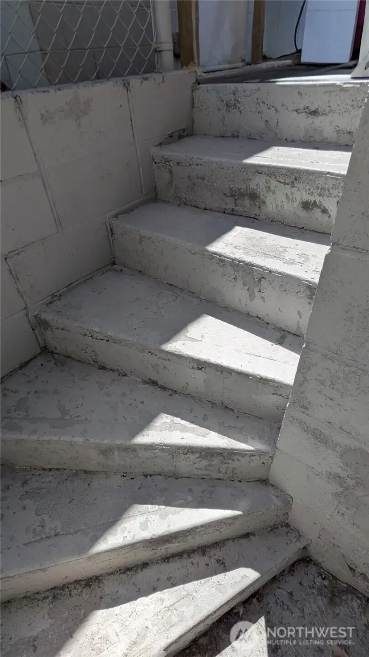 Outdoor Stairs to Downstairs Basement Outdoor Stairs to Downstairs Basement