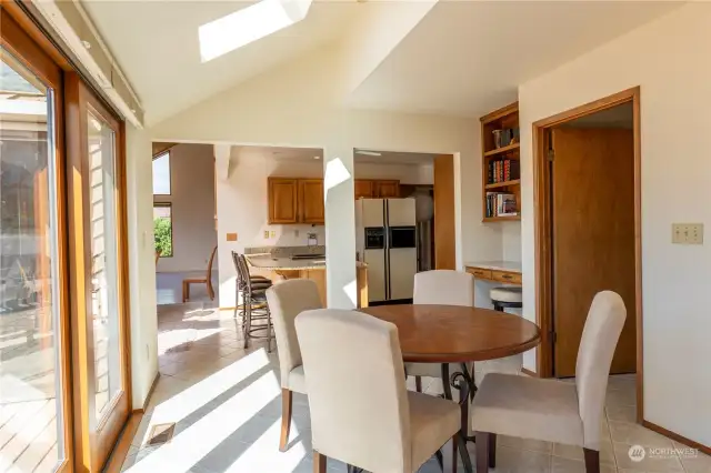 Sunny breakfast room
