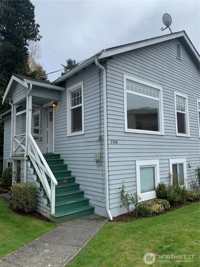 Welcome to 2306 Bonair Place SW! This adorable duplex is just steps from Alki Beach and all of the fun eateries, coffee houses and pubs along its shore. Perfect for the owner occupant who wants rental income to offset their mortgage, or the savvy investor who is looking to build up their real estate portfolio.